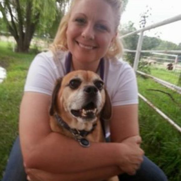 Meet your Posher, Becky - Picture 2 of 2